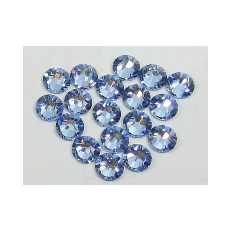 Cristale SWAROVSKI Light Sapphire SS5 (100 buc) pentru unghii, manichiura profesionala. Pietre stralucitoare, elegante, aplicare